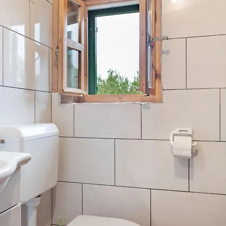 بيت للعطل Secluded In With Garden *
